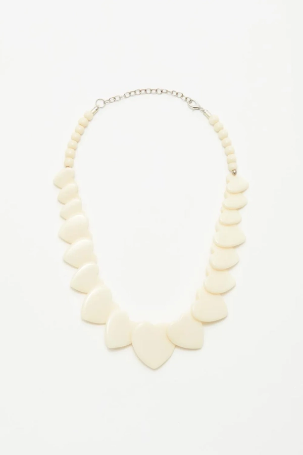 collar pebbles