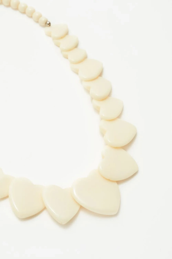 collar pebbles
