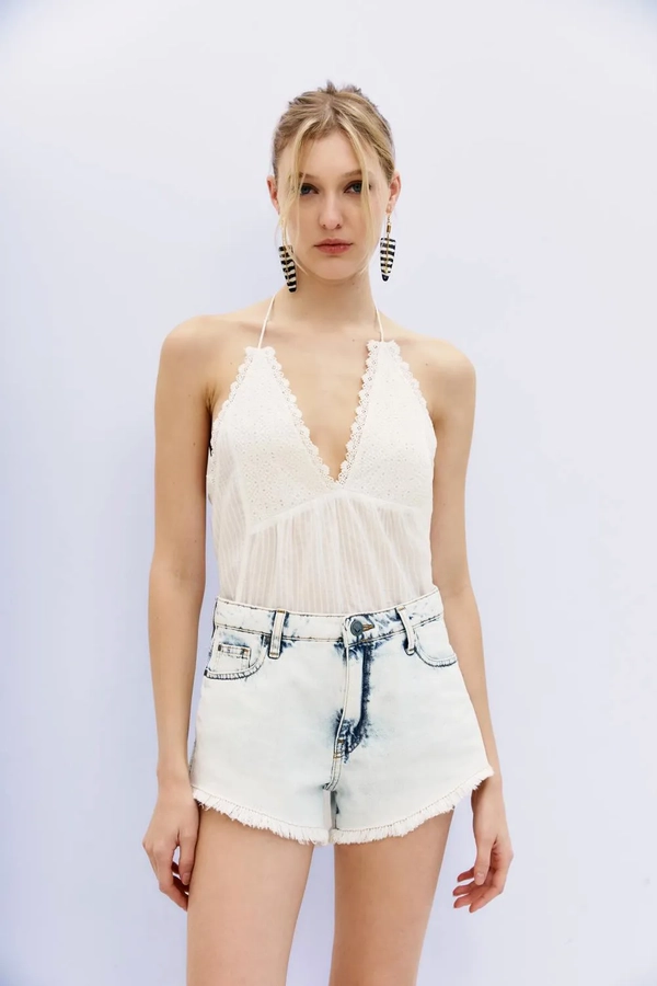 short summer bleach denim