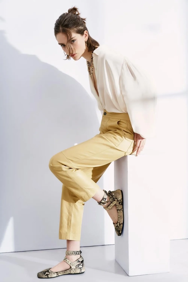 pantalon recto new cuero