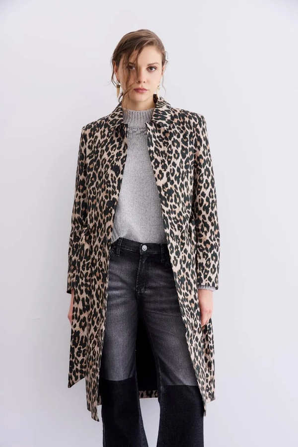 trench leopard
