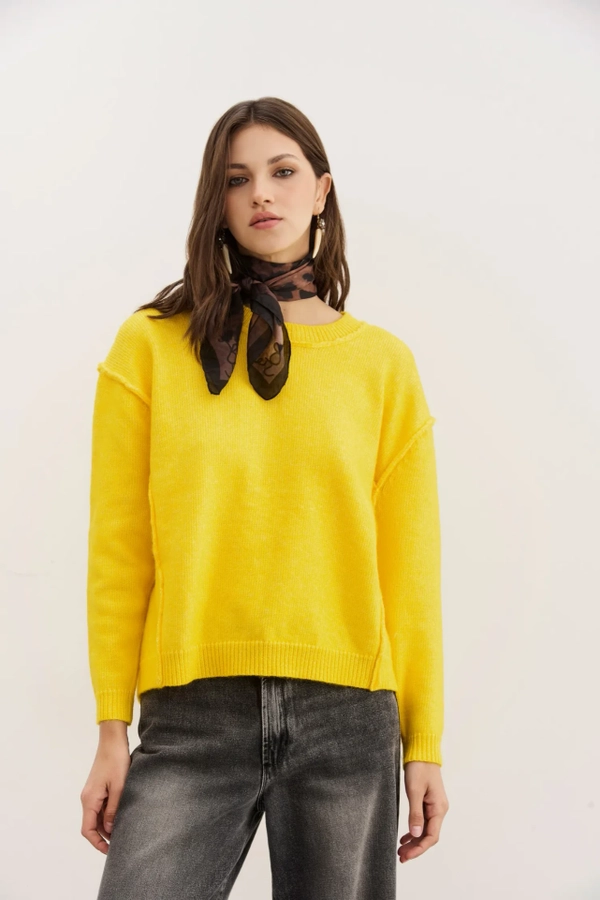sweater happy trip