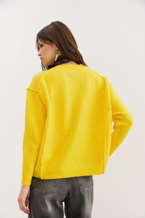 sweater happy trip