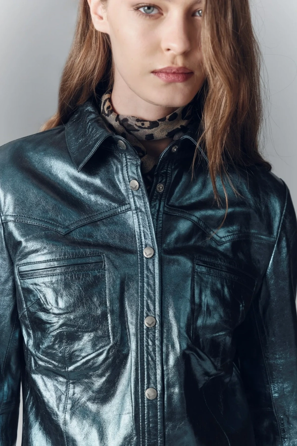 camisa bellota metallic cuero