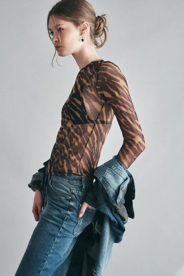 polera mesh animal cebra