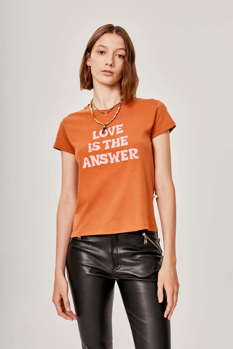 Remera Love Is The Answer