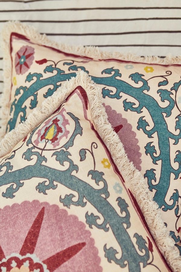 Almohadon Suzani Violet 55X55