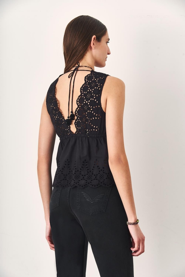 Top Lucia Crop