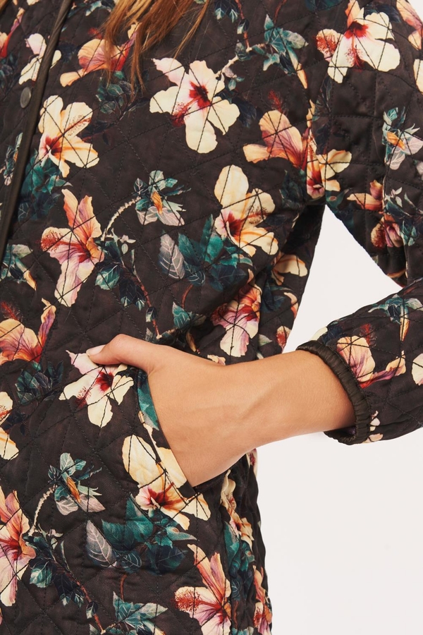 chaqueta poki flores