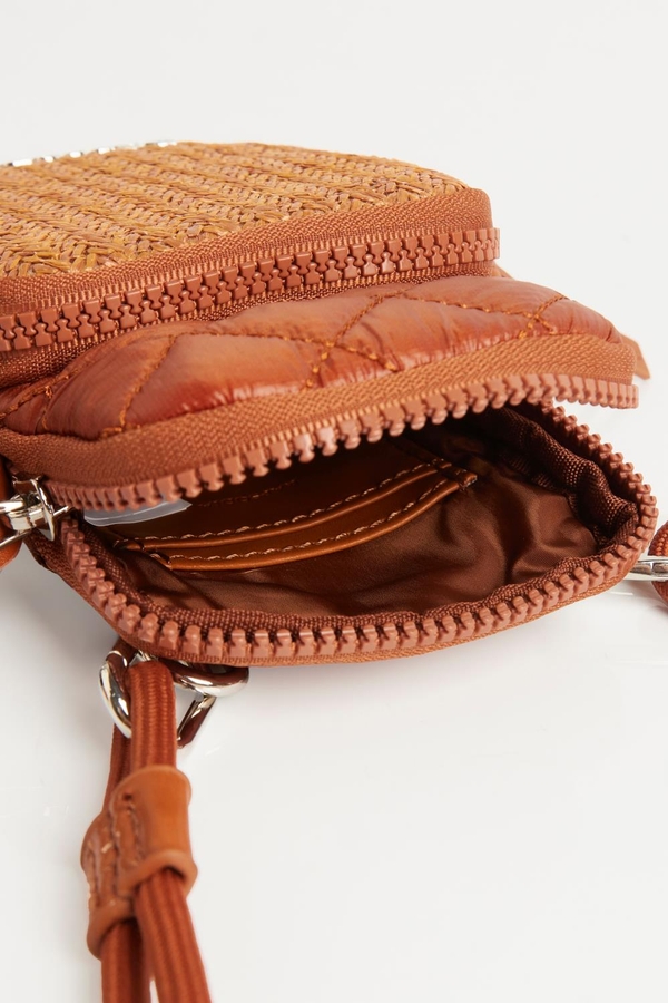cartera haji matelasse rafia