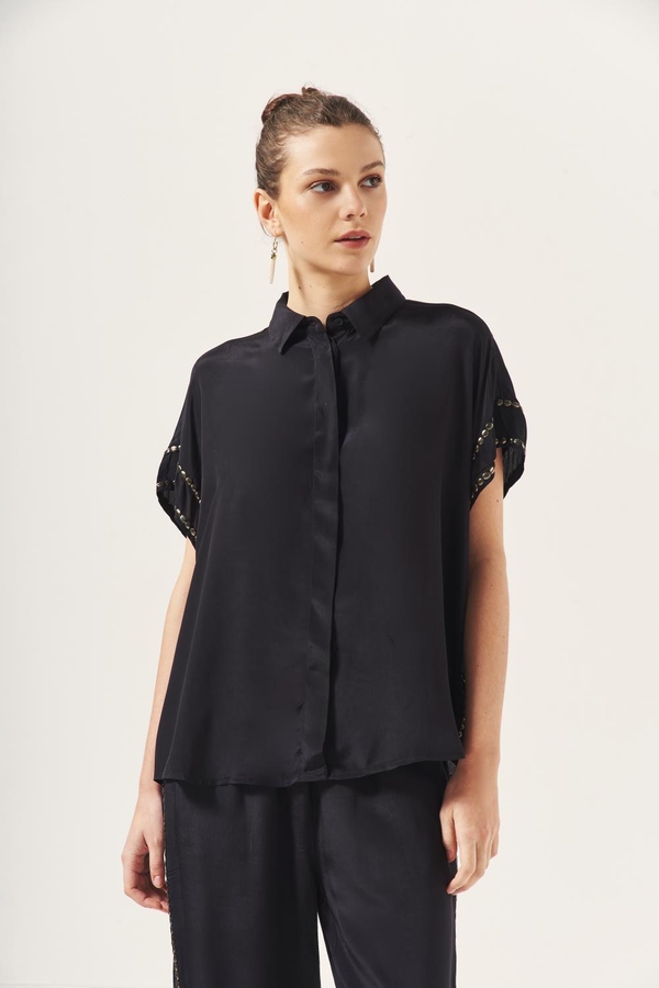 camisa andaluz sum