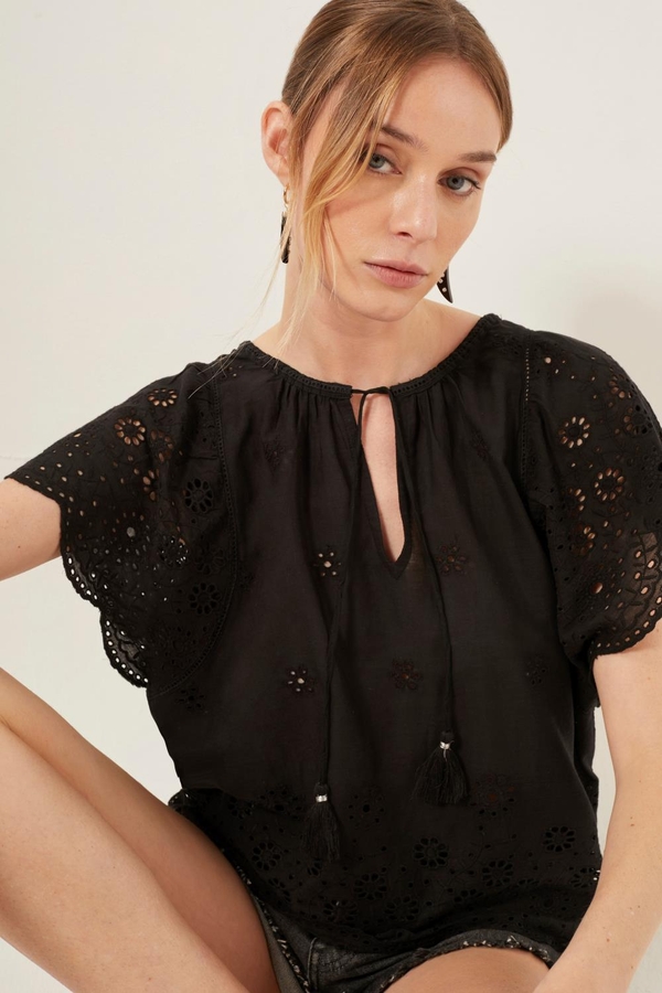 CMA DOLPH LACE