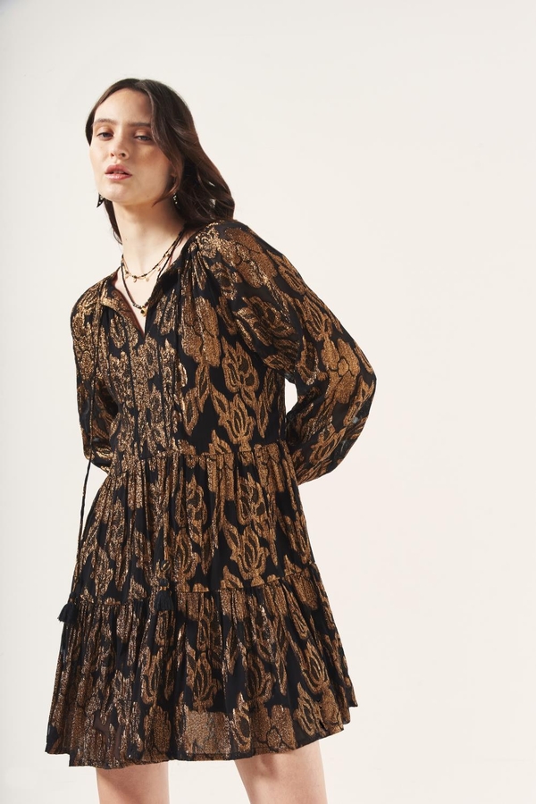 vestido jacquard short