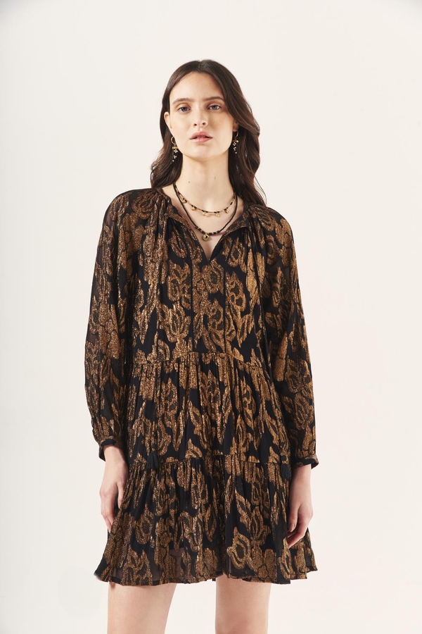 vestido jacquard short