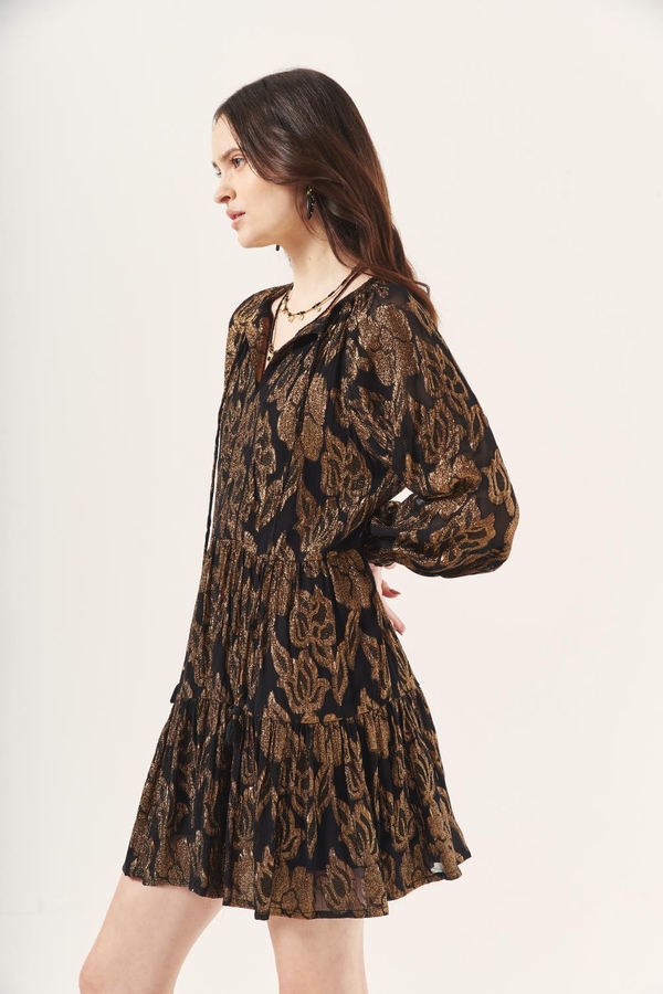 vestido jacquard short
