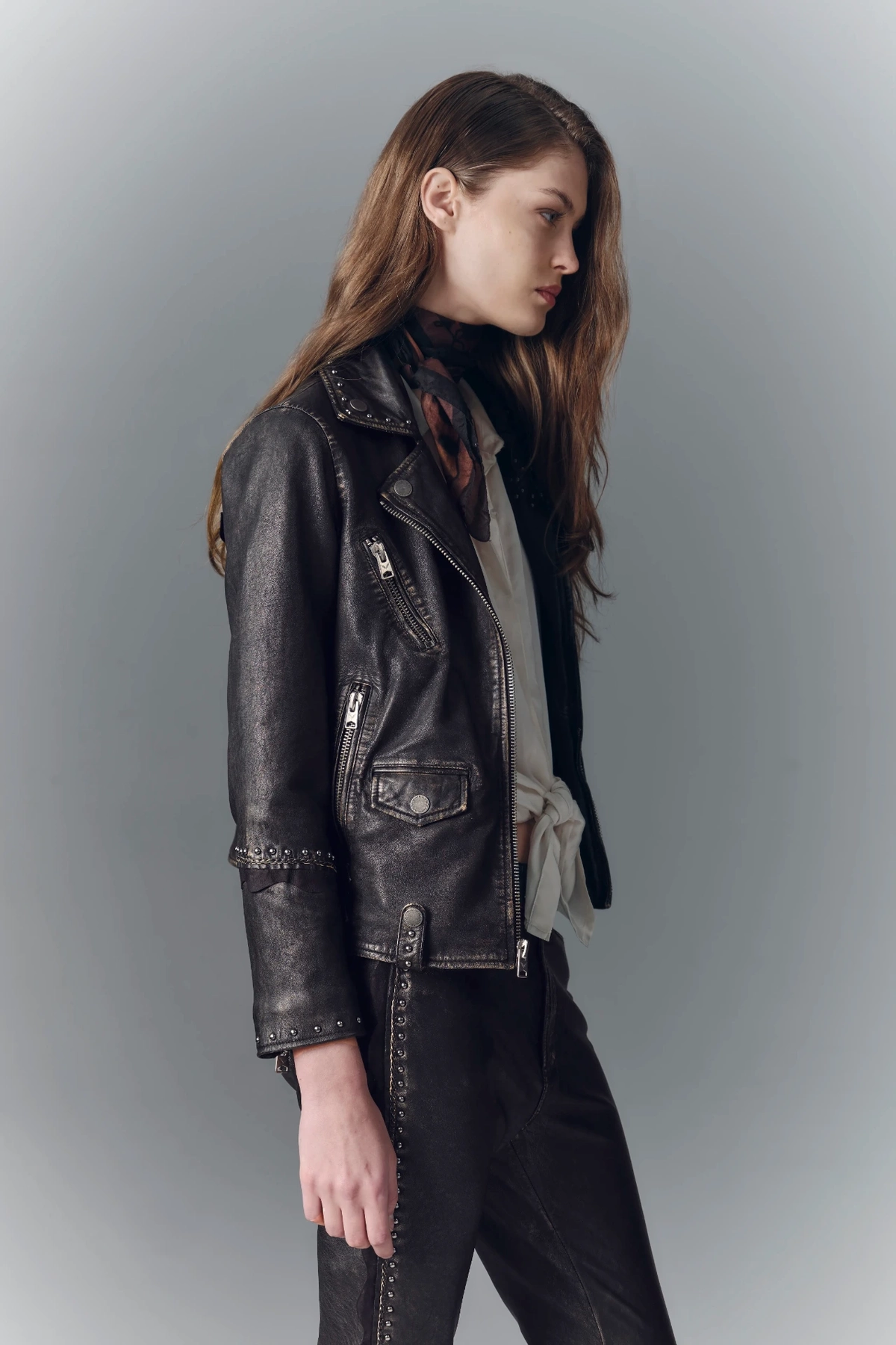 chaqueta carrys cuero