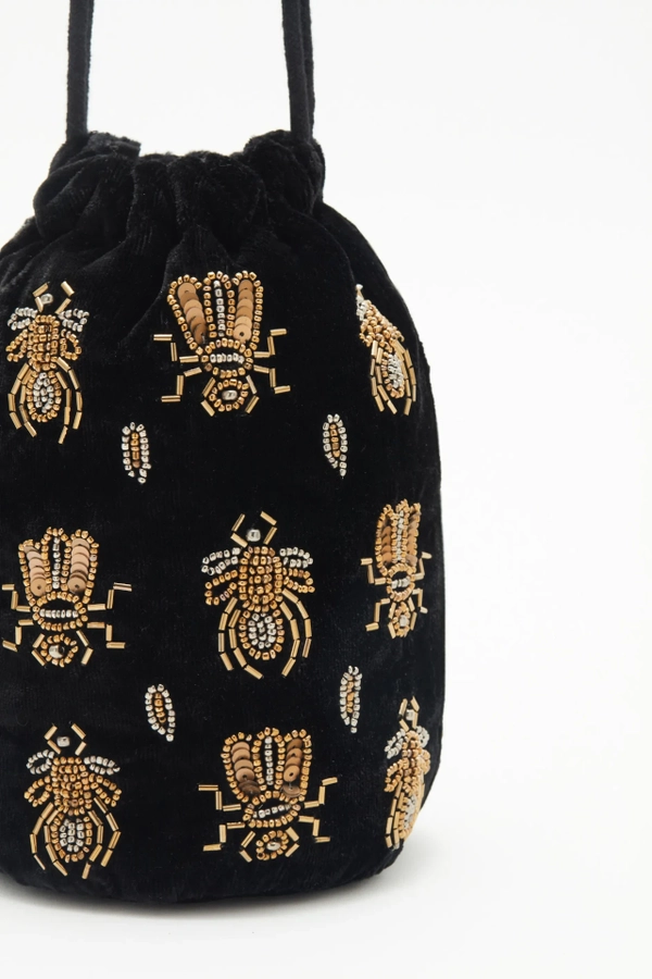 cartera naga bees