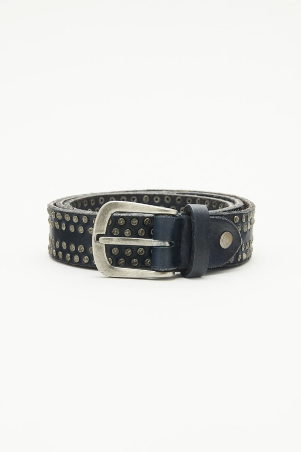 cinturon studs