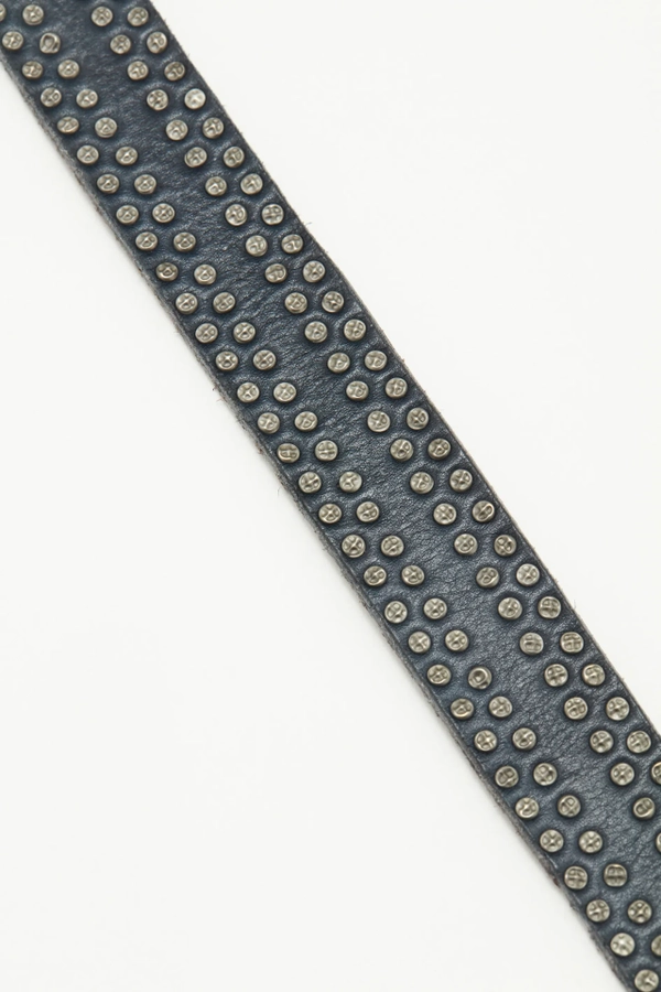 cinturon studs